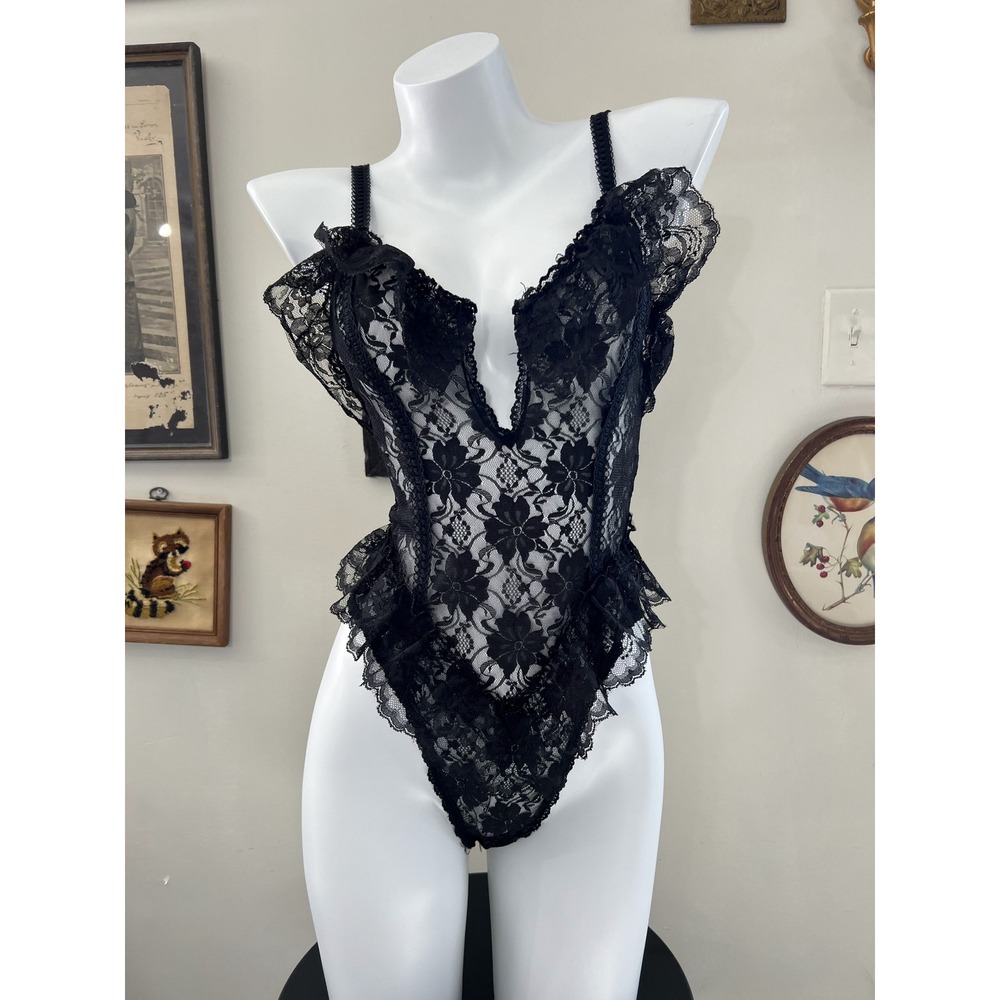 Vintage T. Bolé Inc. Black Lace Ruffle V-Neck Bodysuit Size M